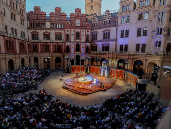 Schlossfestspiele im Schlossinnenhof - Foto © Silke Winkler